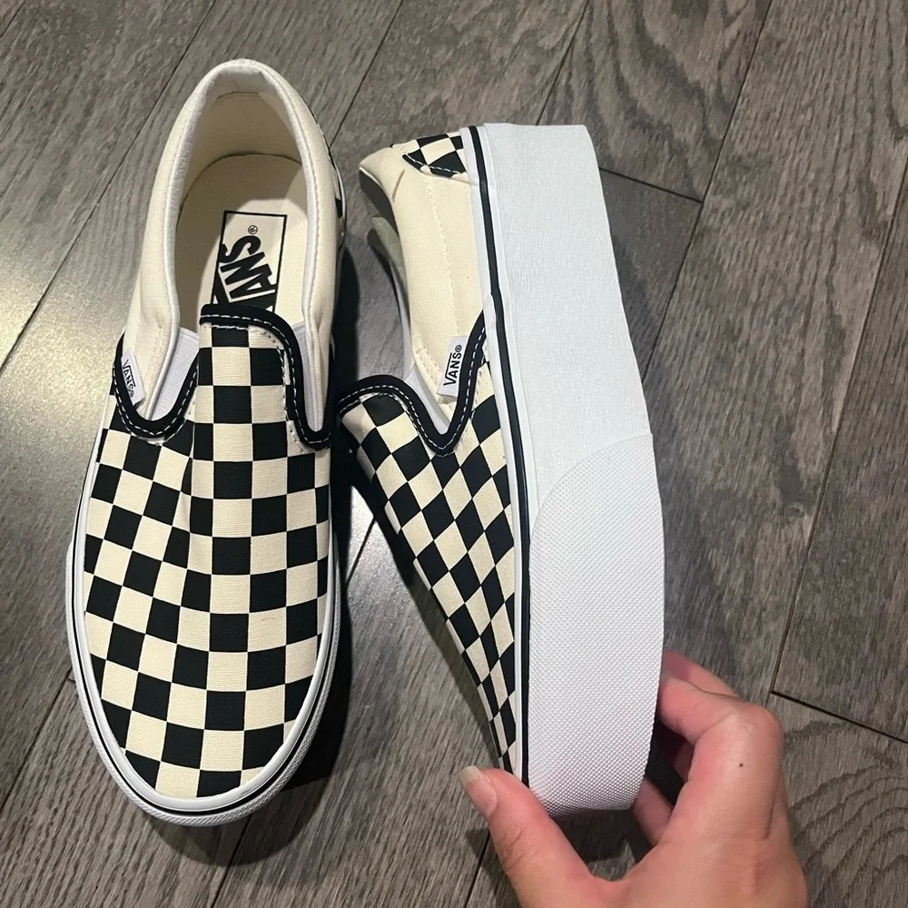 Vans Classic Checkered slip on
Stackform Sneaker - Picture 4 of 15